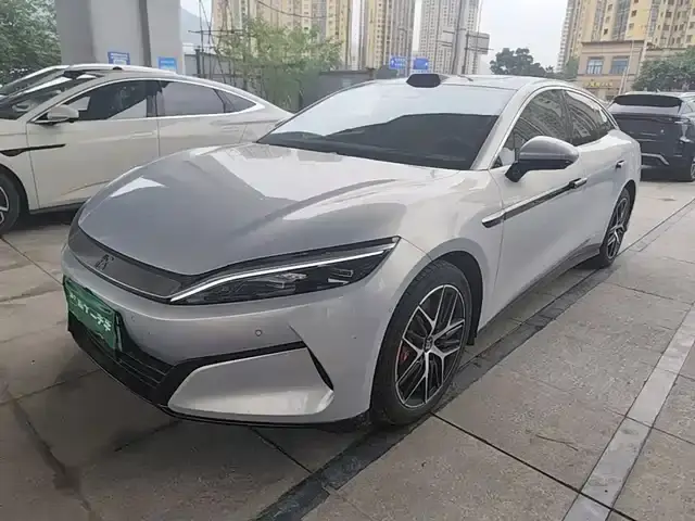 BYD Han L 2025, 15 100 км