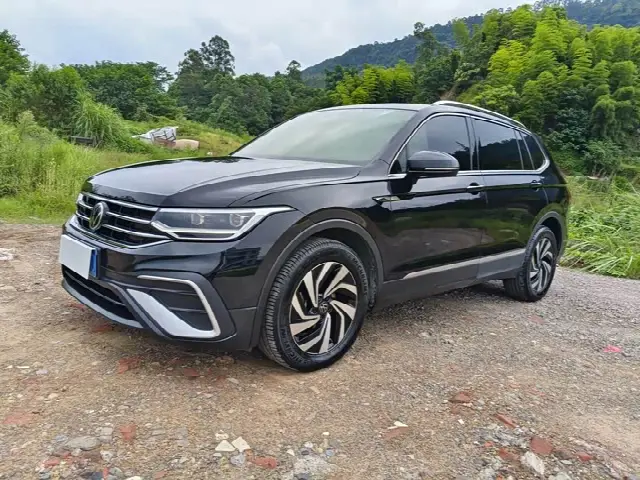 Volkswagen Tiguan L Pro 2023, 96 000 км