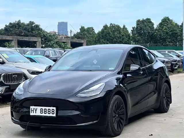 Tesla Model Y — фото из объявления