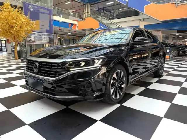 Volkswagen Passat 2023, 39 000 км