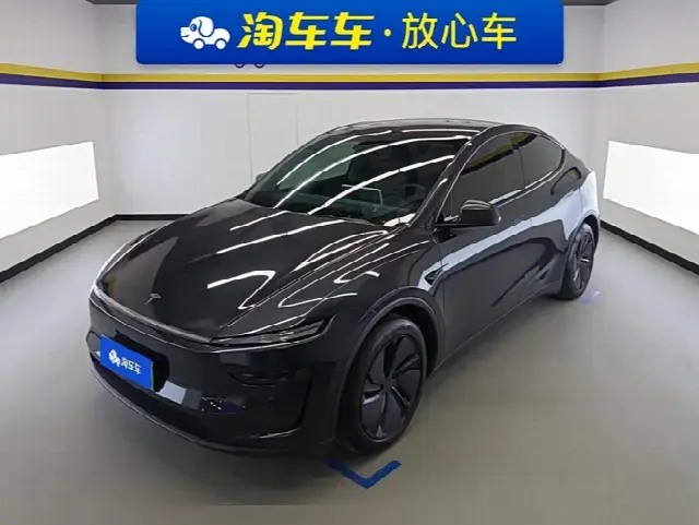 Tesla Model Y 2026, 35 700 км