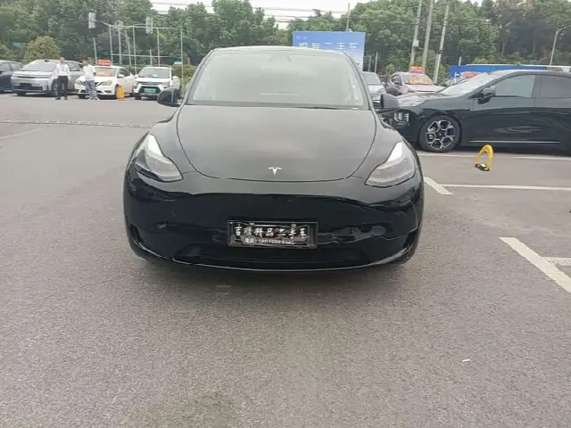 Tesla Model Y 2022, 100 000 км