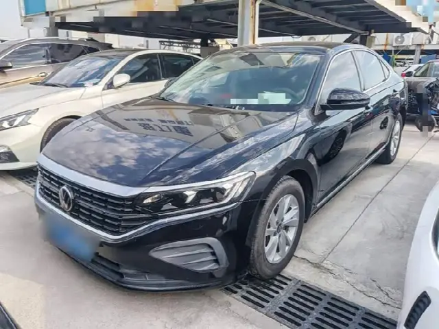 Volkswagen Passat 2022, 76 700 км