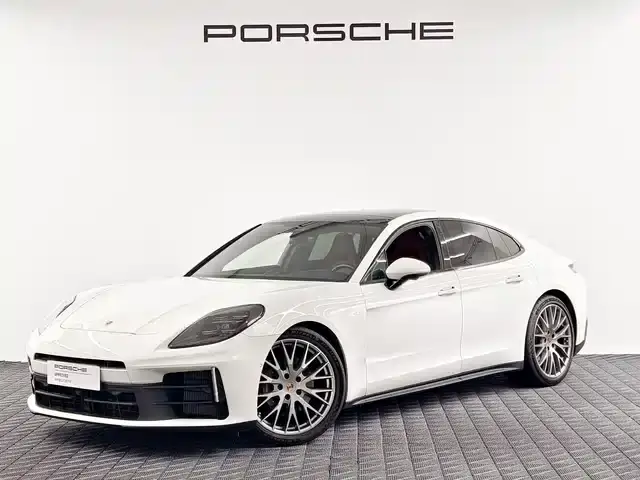 Porsche Panamera 2024, 49 000 км