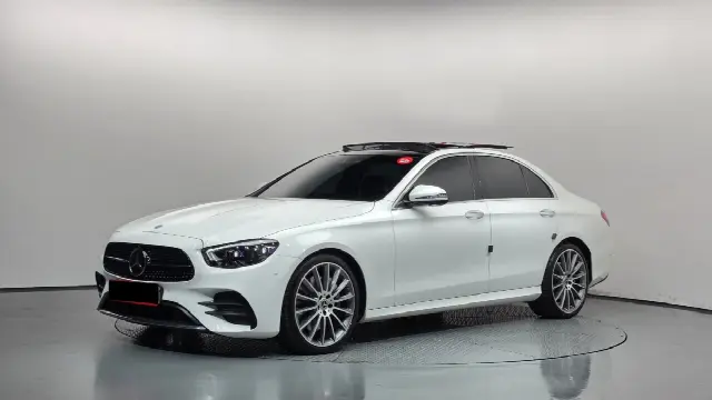 Mercedes-Benz E-Class 2016, 110 035 км