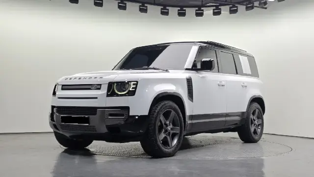 Land Rover Defender 2020, 20 784 км