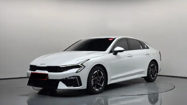 Kia K5 2023, новый