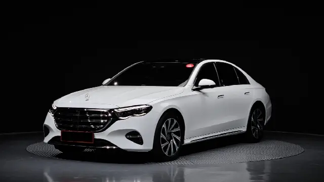 Mercedes-Benz E-Class 2024, 12 863 км