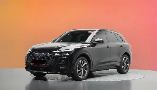 Audi Q5 2025, 5 556 км