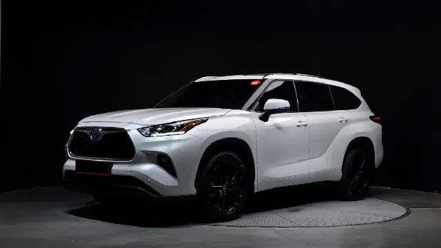 Toyota Highlander 2023, 17 682 км