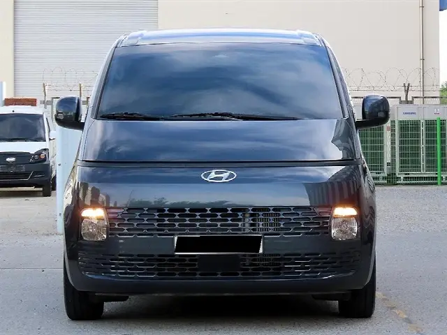 Hyundai Staria 2021, 17 940 км