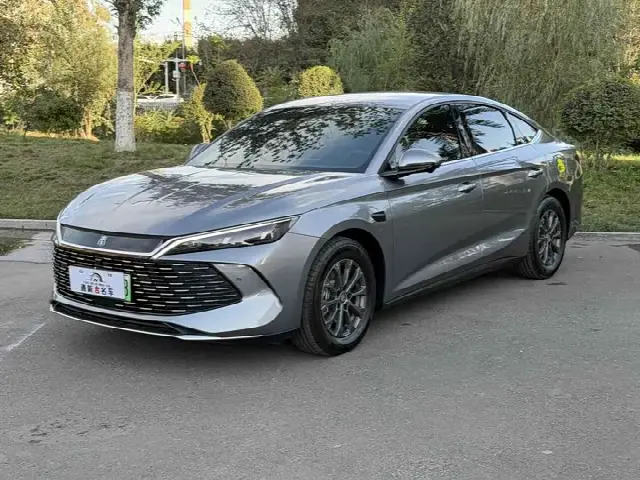 BYD Qin L 2025, 4 000 км