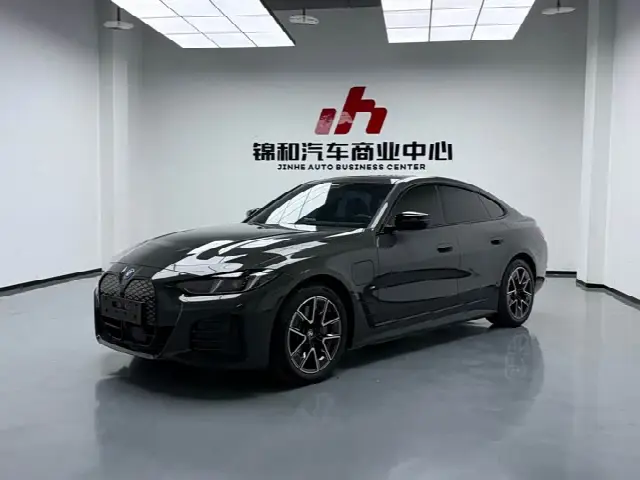 BMW i4 2025, 10 000 км