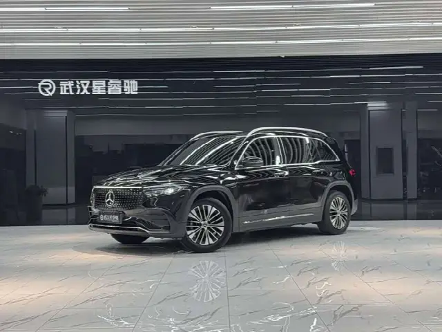 Mercedes-Benz EQB 2024, 30 000 км