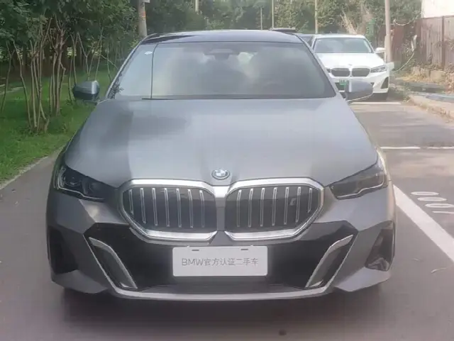 BMW i5 2025, 19 900 км