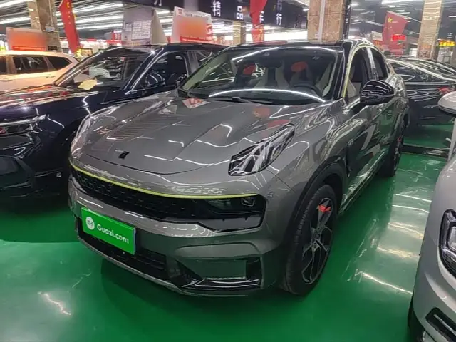 Lynk & Co 05 2022, 30 400 км