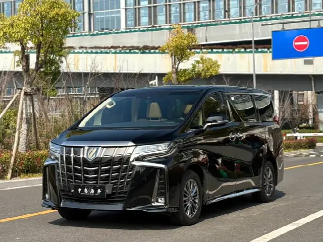 Toyota Alphard 2021, 69 000 км