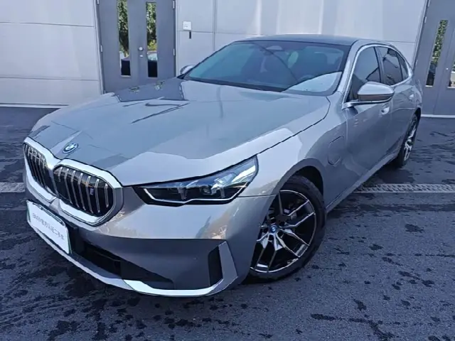 BMW i5 2025, 14 200 км