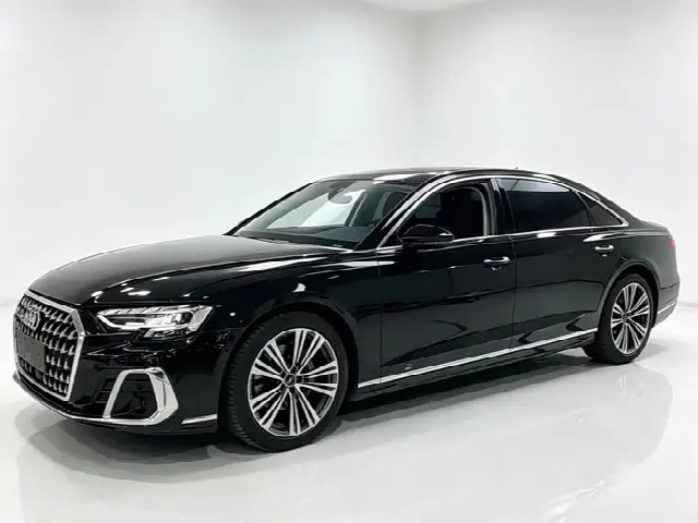 Audi A8 2023, 27 000 км
