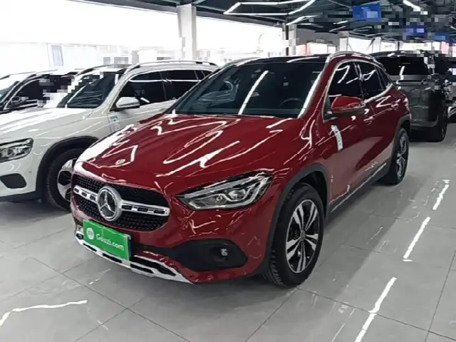 Mercedes-Benz GLA-Class 2022, 72 200 км