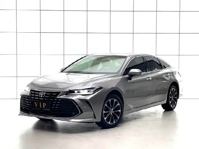 Toyota Avalon 2023, 30 000 км