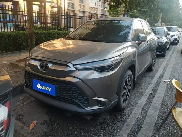 Toyota Frontlander 2022, 30 800 км