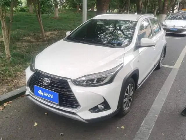 Toyota Yaris L Hatchback 2022, 19 200 км