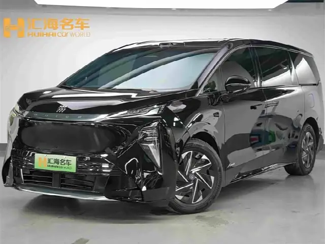 Buick GL8 Hybrid 2026, 10 700 км