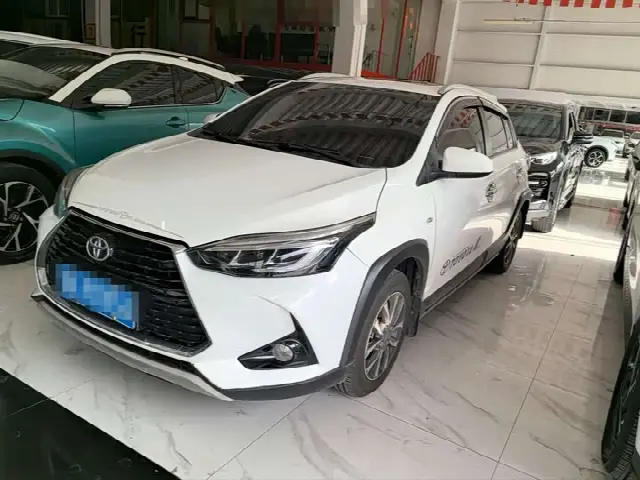 Toyota Yaris L Hatchback 2022, 49 000 км