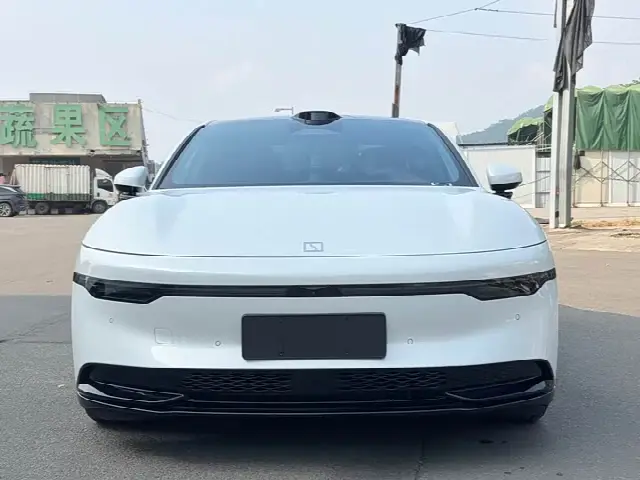 Zeekr 007 2024, 10 000 км