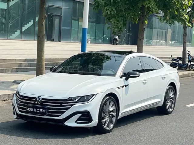 Volkswagen CC 2023, 20 000 км
