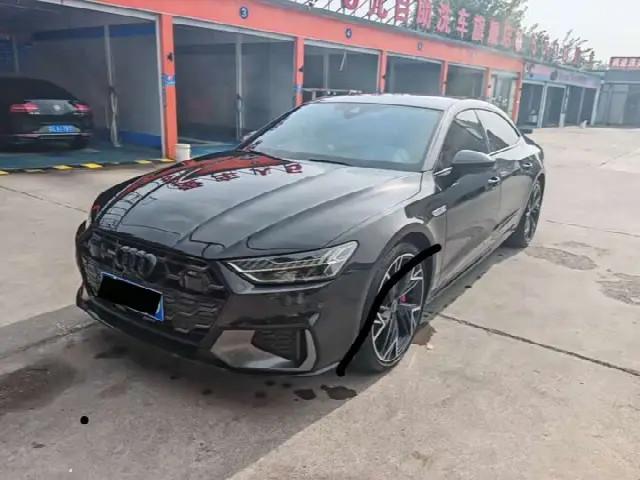 Audi A7L 2024, 60 000 км