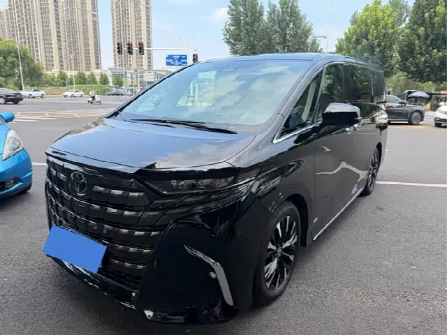 Toyota Alphard 2024, 80 000 км