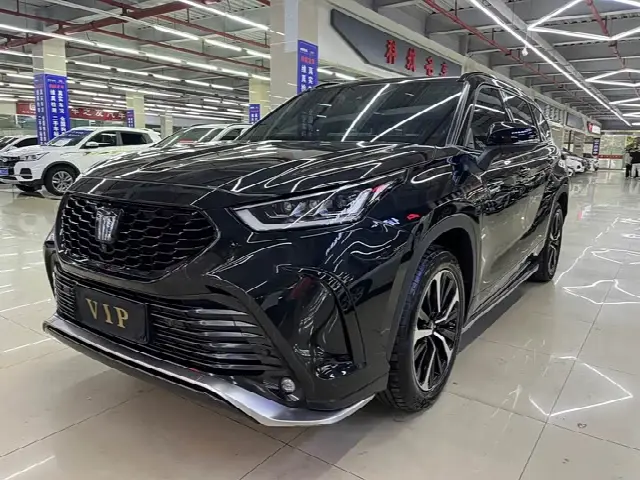 Toyota Crown Kluger 2022, 60 000 км