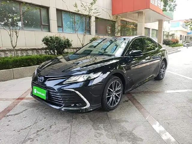 Toyota Camry 2021, 98 300 км