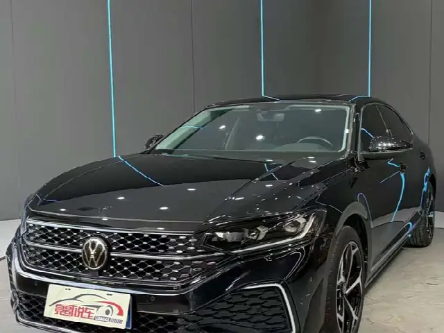 Volkswagen Passat 2023, 56 900 км