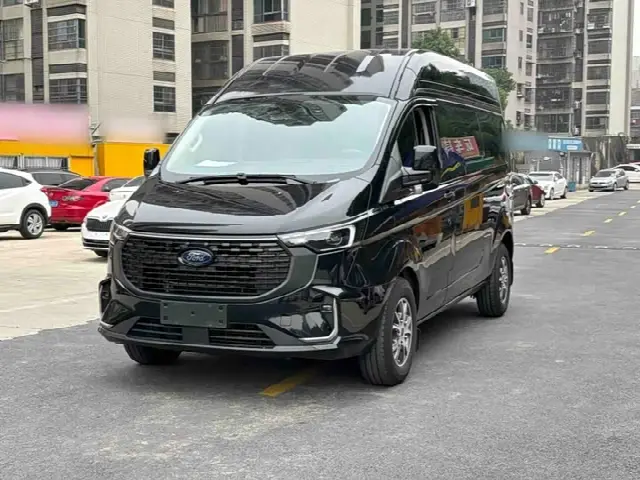 Ford Transit 2023, 90 100 км