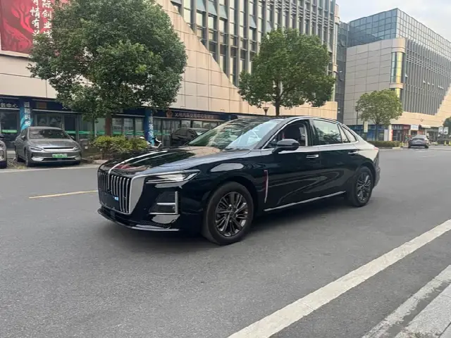 Hongqi H5 2026, новый