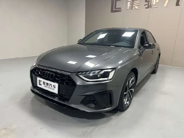 Audi A4L 2023, 39 000 км