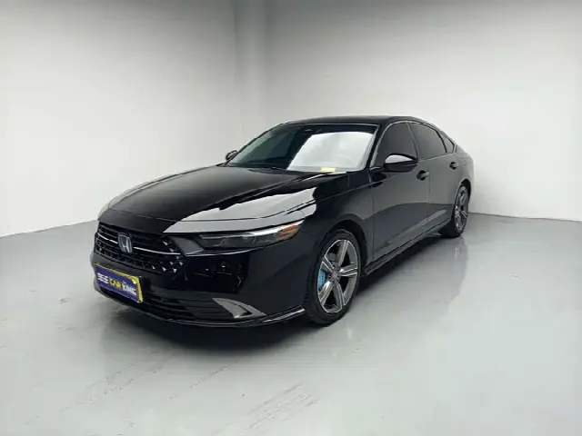 Honda Accord 2025, 24 300 км