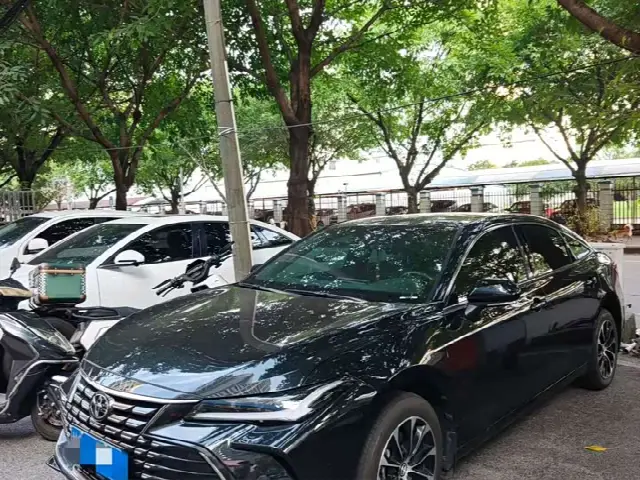 Toyota Avalon 2023, 24 000 км