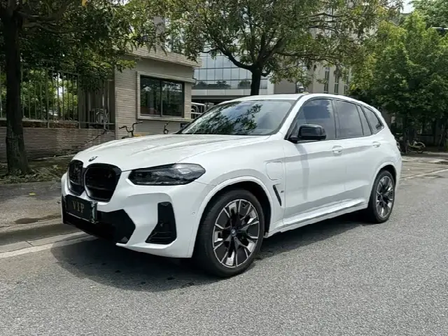 BMW iX3 2023, 50 000 км