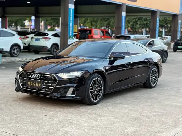 Audi A7L 2024, 19 000 км