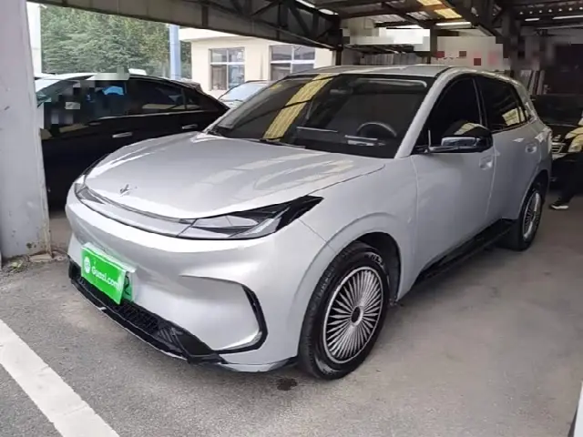 BAIC Arcfox T1 2025, 30 400 км