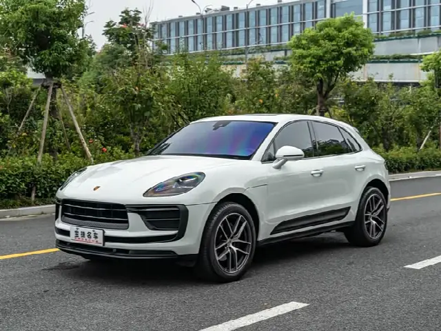 Porsche Macan 2024, 16 000 км