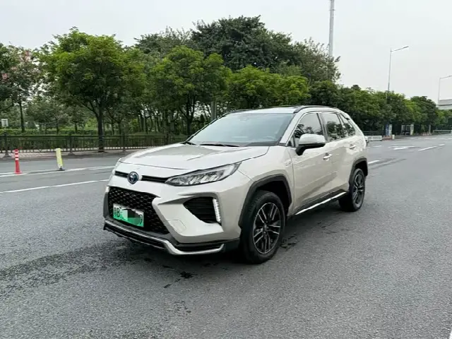 Toyota Wildlander Hybrid 2021, 50 000 км