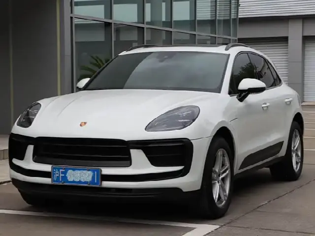 Porsche Macan 2024, 30 000 км