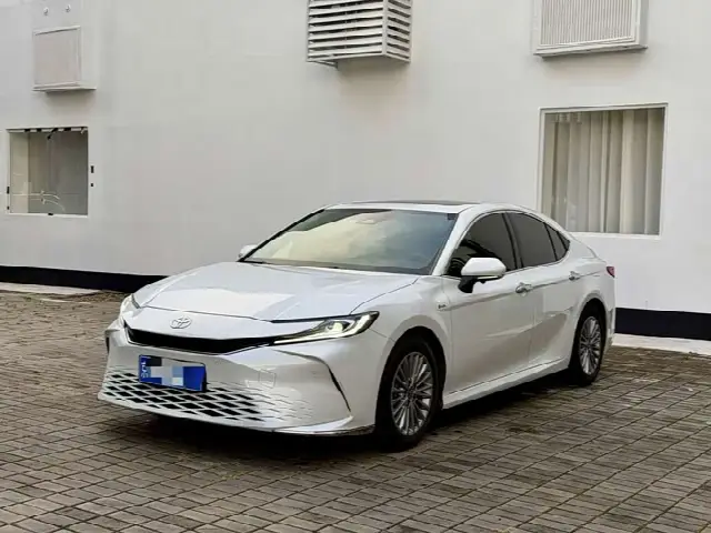 Toyota Camry 2025, 40 000 км