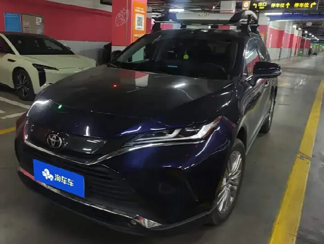 Toyota Harrier 2022, 52 700 км