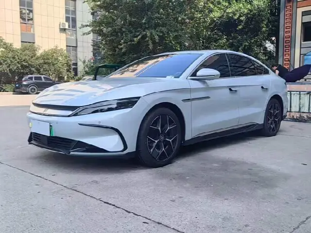 BYD Han 2024, 23 000 км